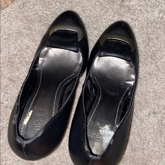 nicole brand - Picture 1 of 3